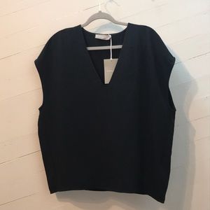 Everlane The Japanese GoWeave V-neck Tee